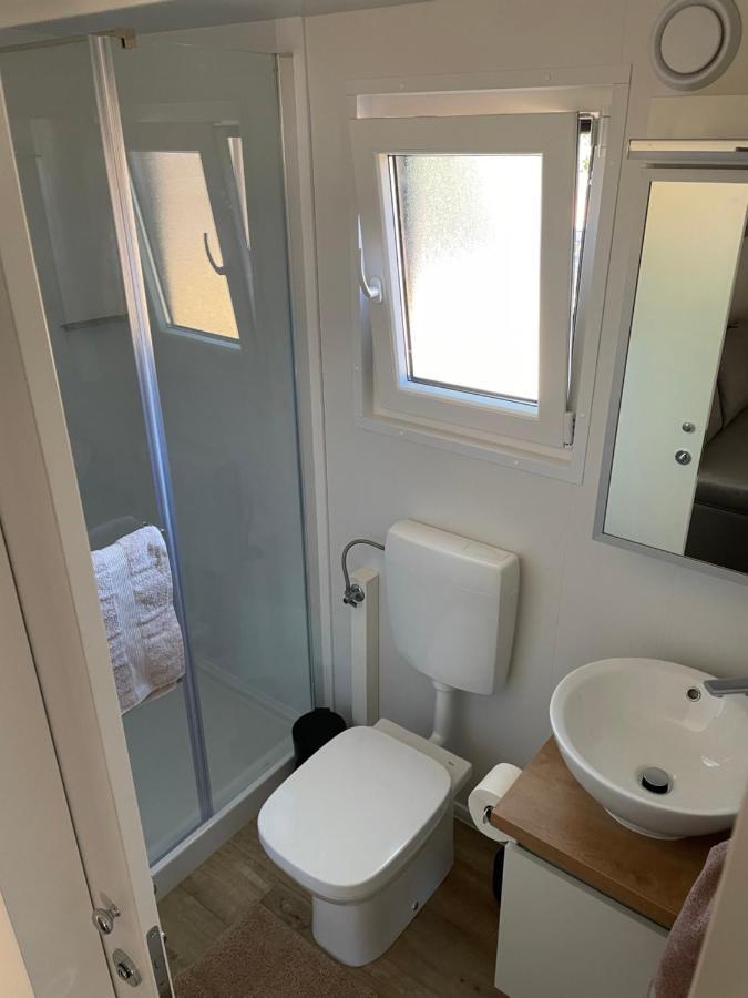 Mobile Home Peponi Del Mar, Brand New Biograd Na Moru Exteriör bild