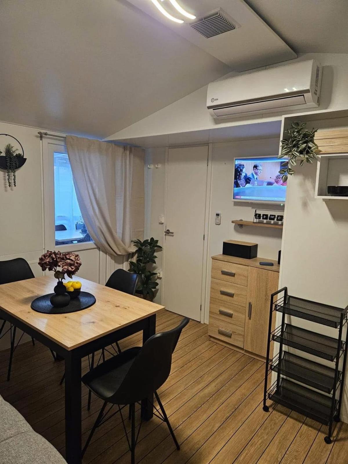 Mobile Home Peponi Del Mar, Brand New Biograd Na Moru Exteriör bild